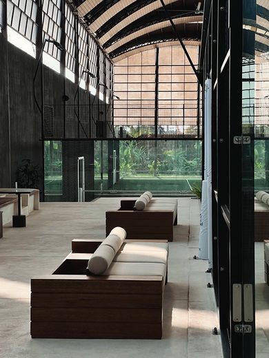 Court-side lounge, Bali